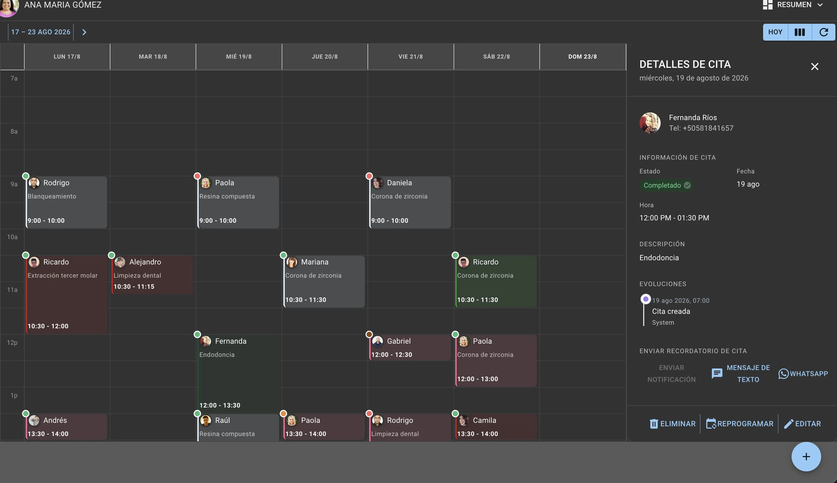 Agenda semanal de Orion Dental con el detalle de una cita abierto: paciente, teléfono, estado, procedimiento, historial de la cita y los botones para enviar el recordatorio por mensaje de texto o WhatsApp.
